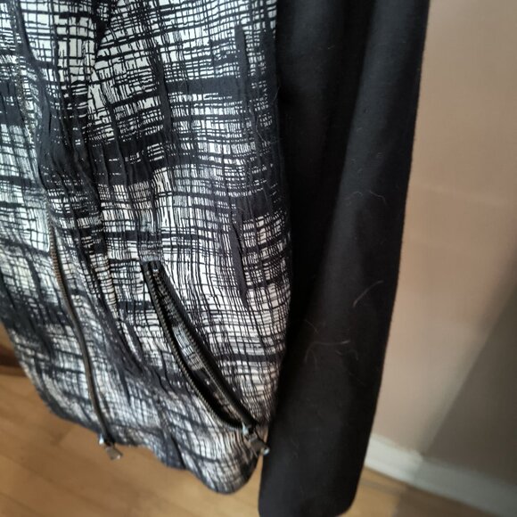 Black and White Motto Jacket - Picture 4 of 7